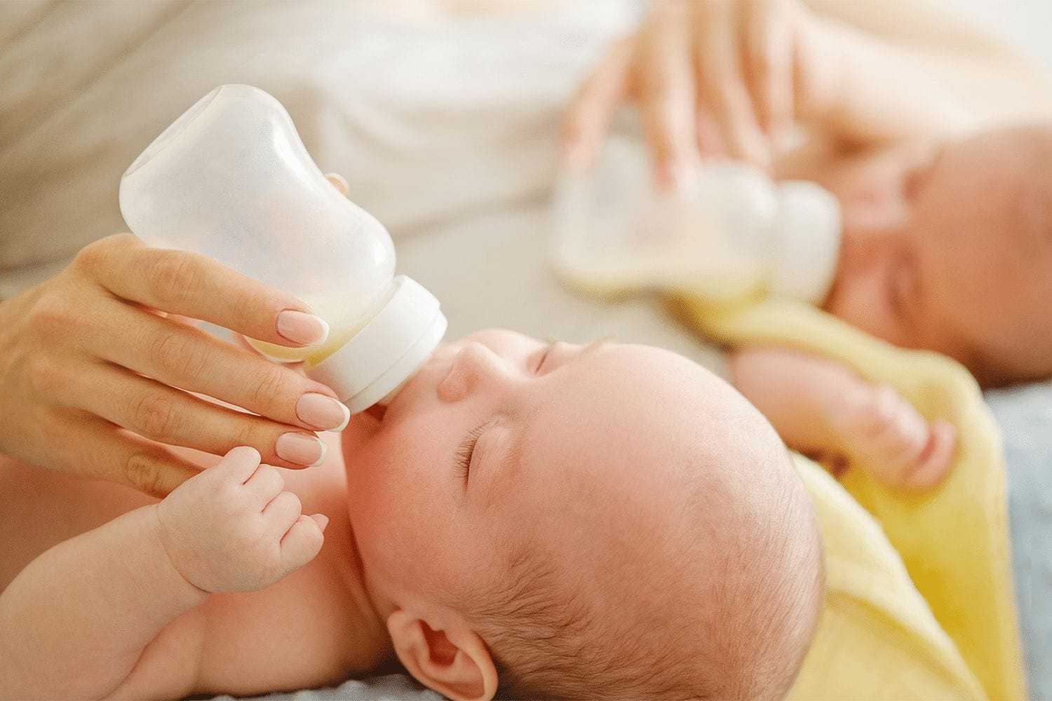 Formula Feeding and Breastfeeding: Can You Do Both? - Milk Drunk
