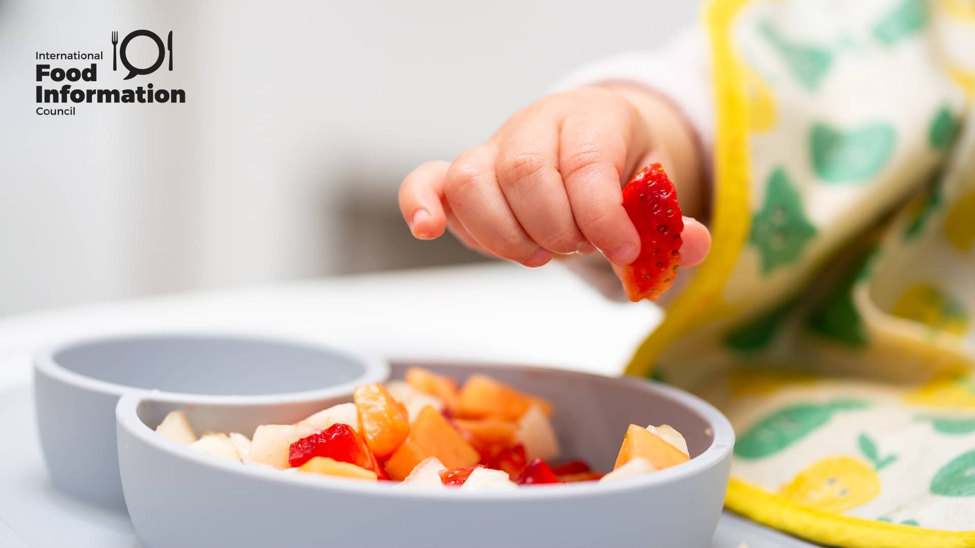 Baby Led Weaning Or Spoon Feeding? - What You Really Need To Know - Mummy  Of Four