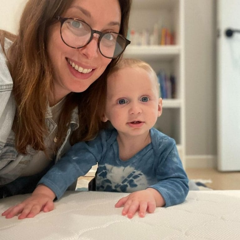 Photo of mom with baby on Newton Mattress