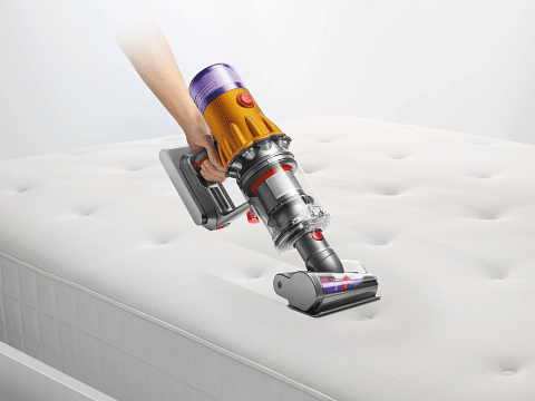 Dyson v12 Review: Dysons NEWEST Cordless Vacuum Cleaner 